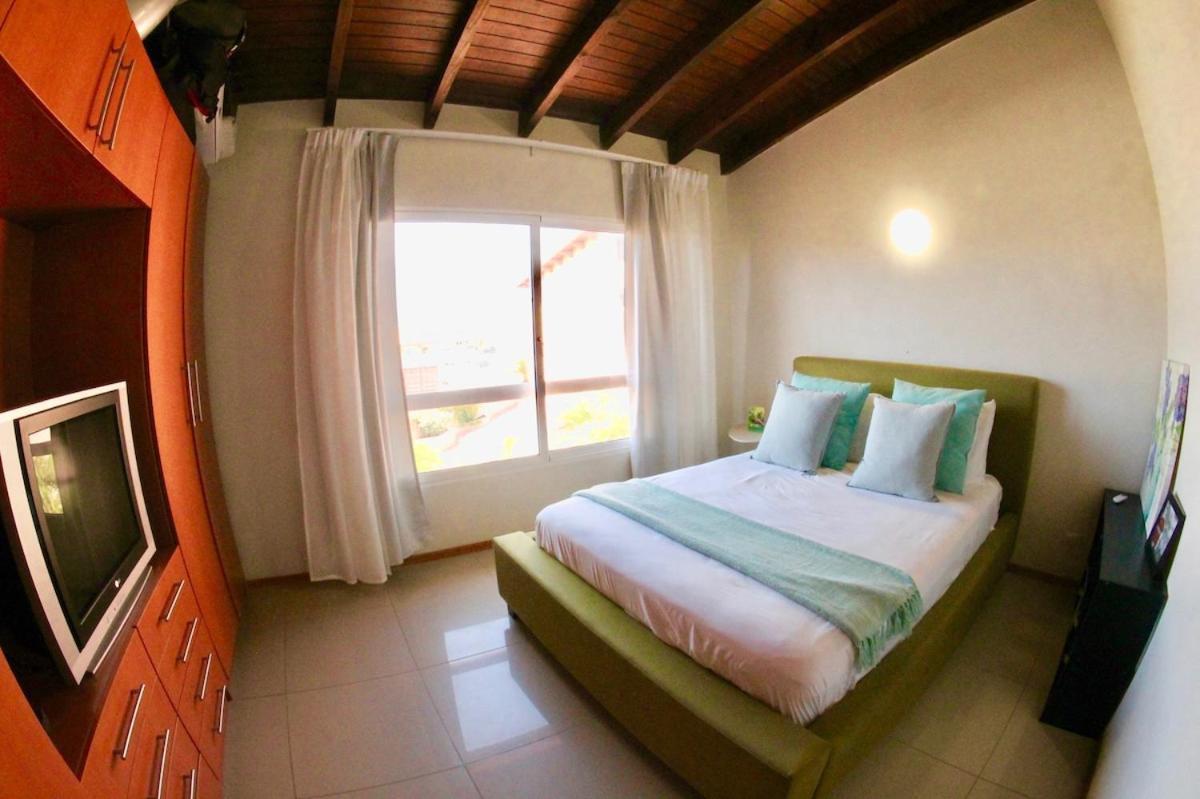 Eagle Beach Luxury House, Walking Distance To The Beach 팜비치 외부 사진