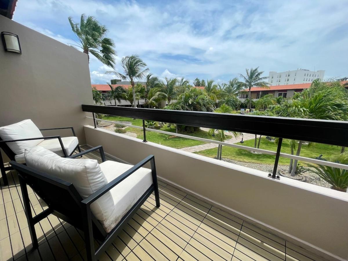 Eagle Beach Luxury House, Walking Distance To The Beach 팜비치 외부 사진