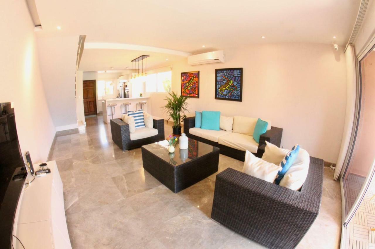 Eagle Beach Luxury House, Walking Distance To The Beach 팜비치 외부 사진